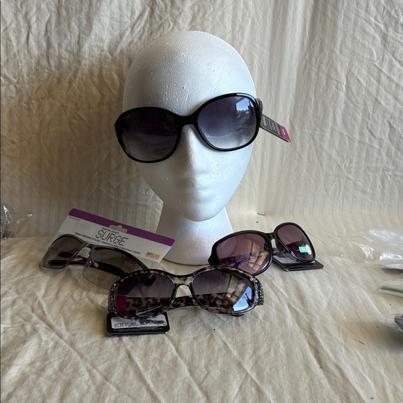 🍂 Foster Grant 4-Pair Sunglasses Lot – $45 OBO - Picture 3 of 6